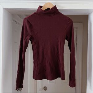 Old Navy Ribbed Turtleneck